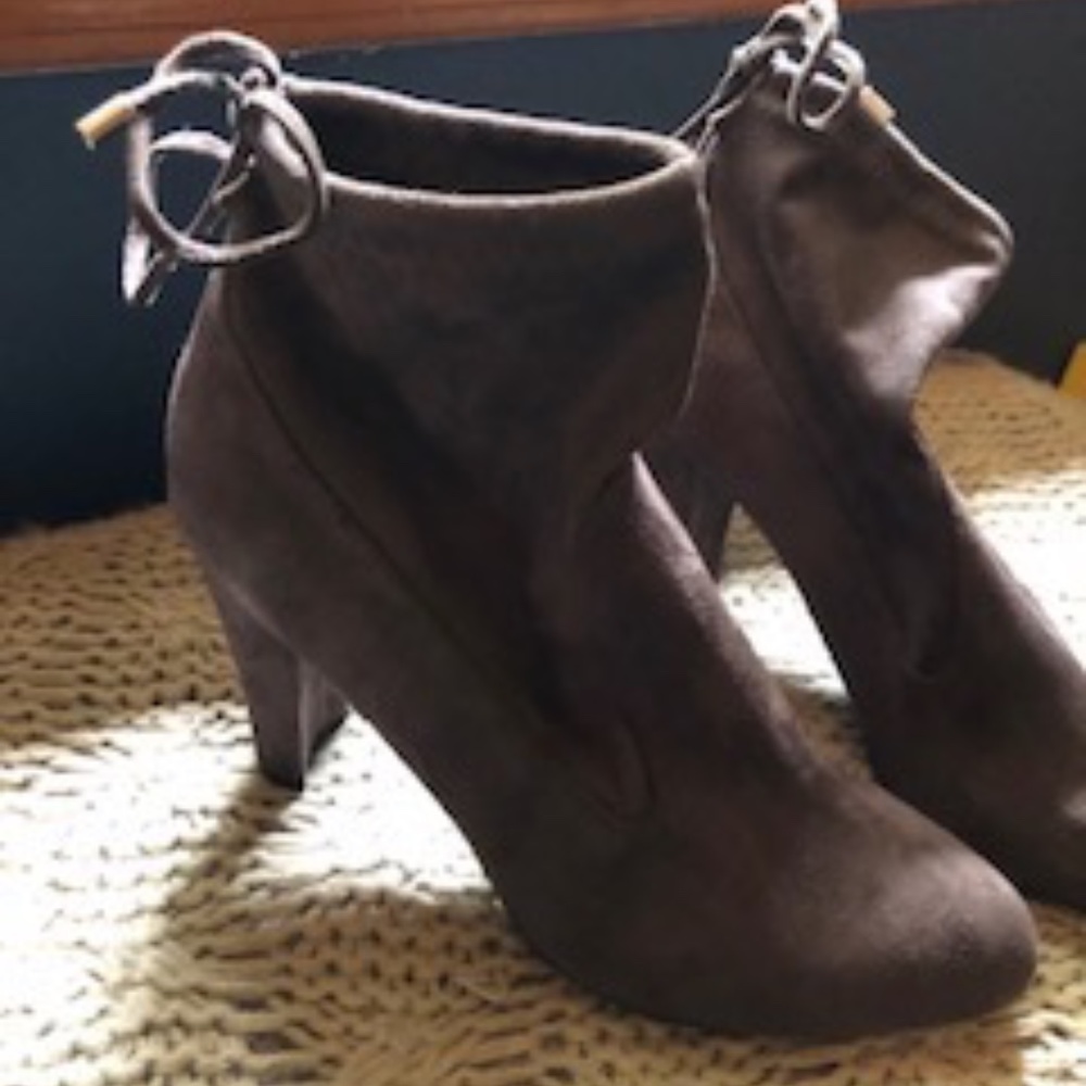 *HOST PICK* Unisa Suede Boot *NEW*